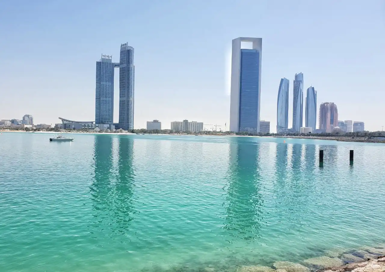 Corniche Abu Dhabi - Day 1 - wanderwithmaya.com