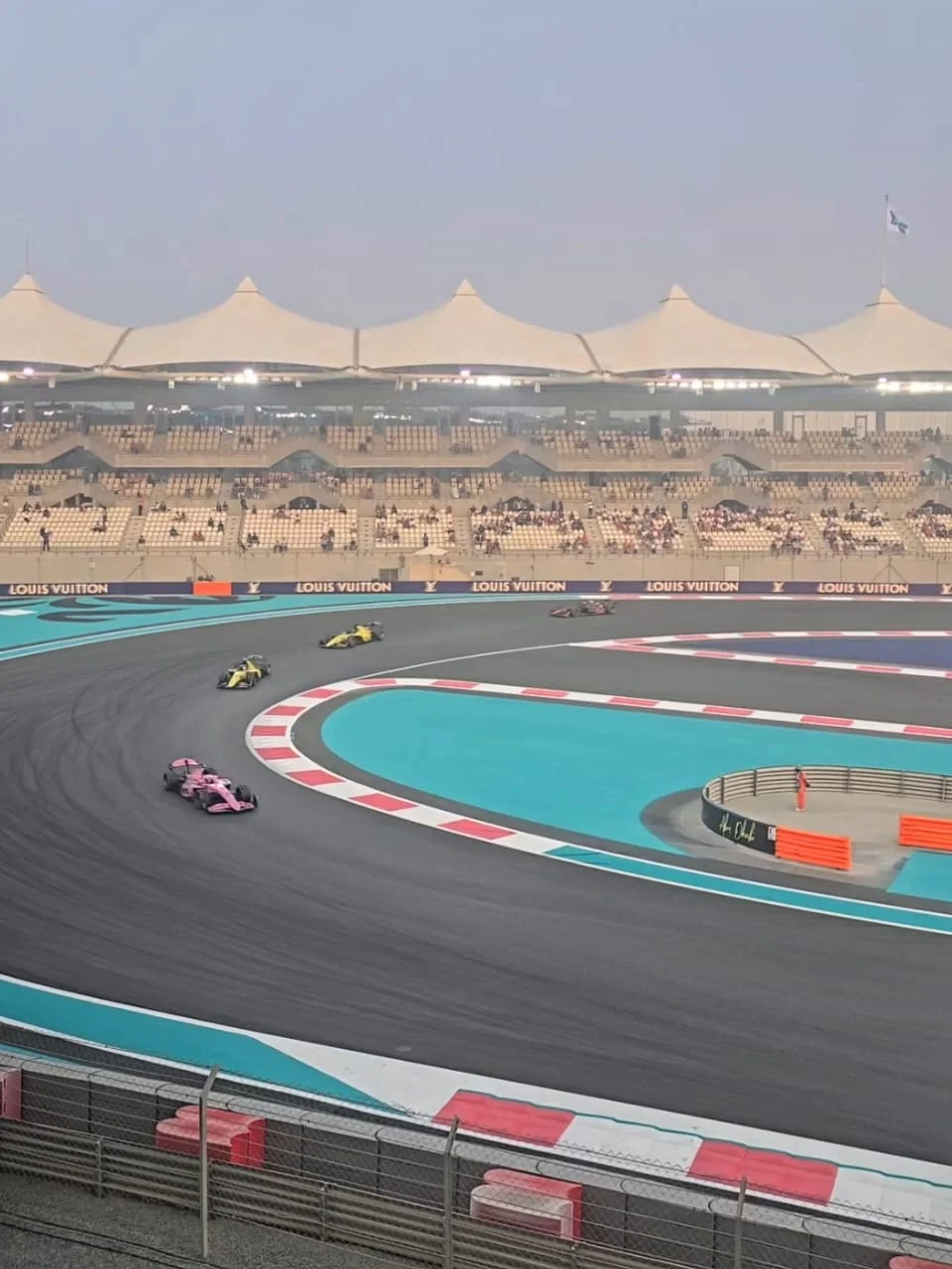 Sheikh Zayed Grand Mosque Formula 1 Abu Dhabi Wander with Maya