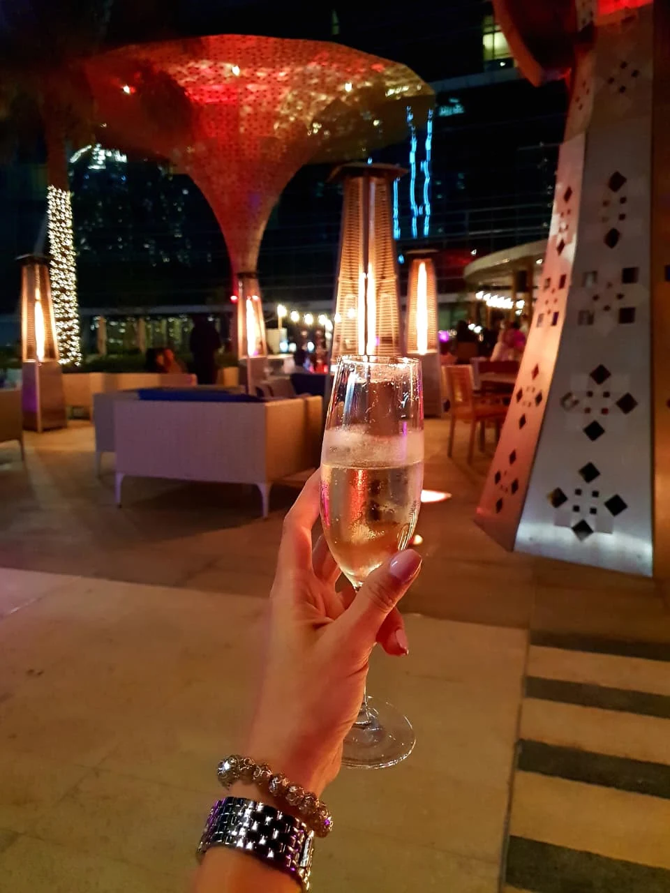 Glo Rosewood - Abu Dhabi - Wander with Maya