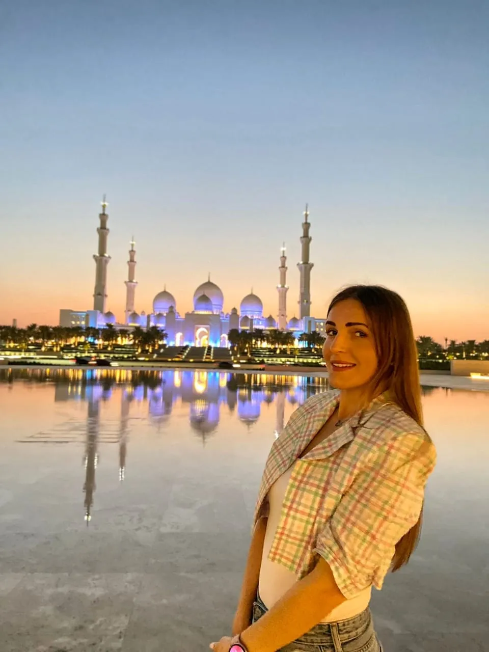 Sheikh Zayed Grand Mosque Abu Dhabi - Day 1 - wanderwithmaya.com