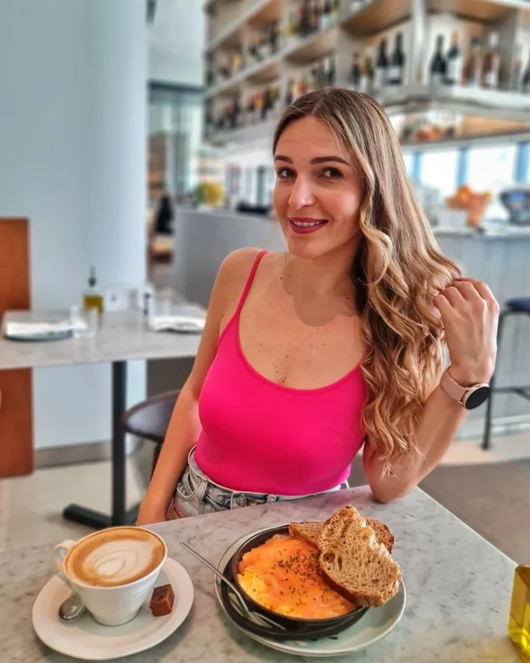 The Lighthouse Restaurant Bar- Abu Dhabi - Wander with Maya