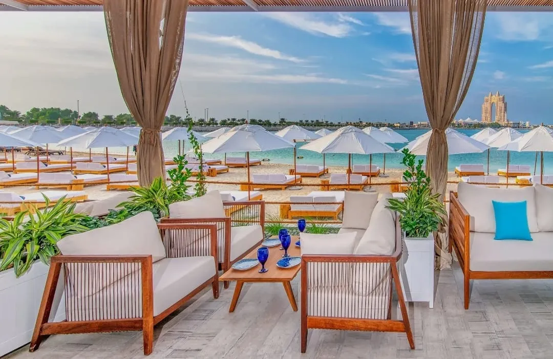 Sheikh Zayed Grand Mosque West Bay Lounge - Abu Dhabi - Wander with Maya