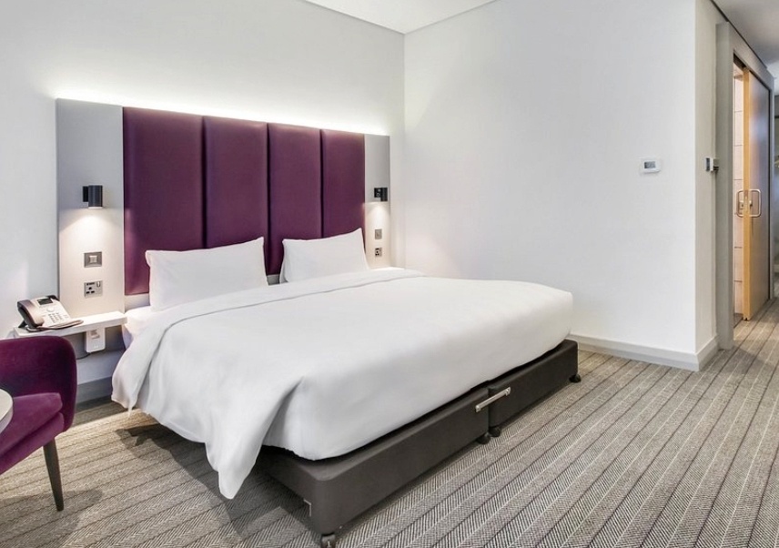 Sheikh Zayed Grand Mosque Premier Inn Capital Centre, Abu Dhabi, modern bedroom