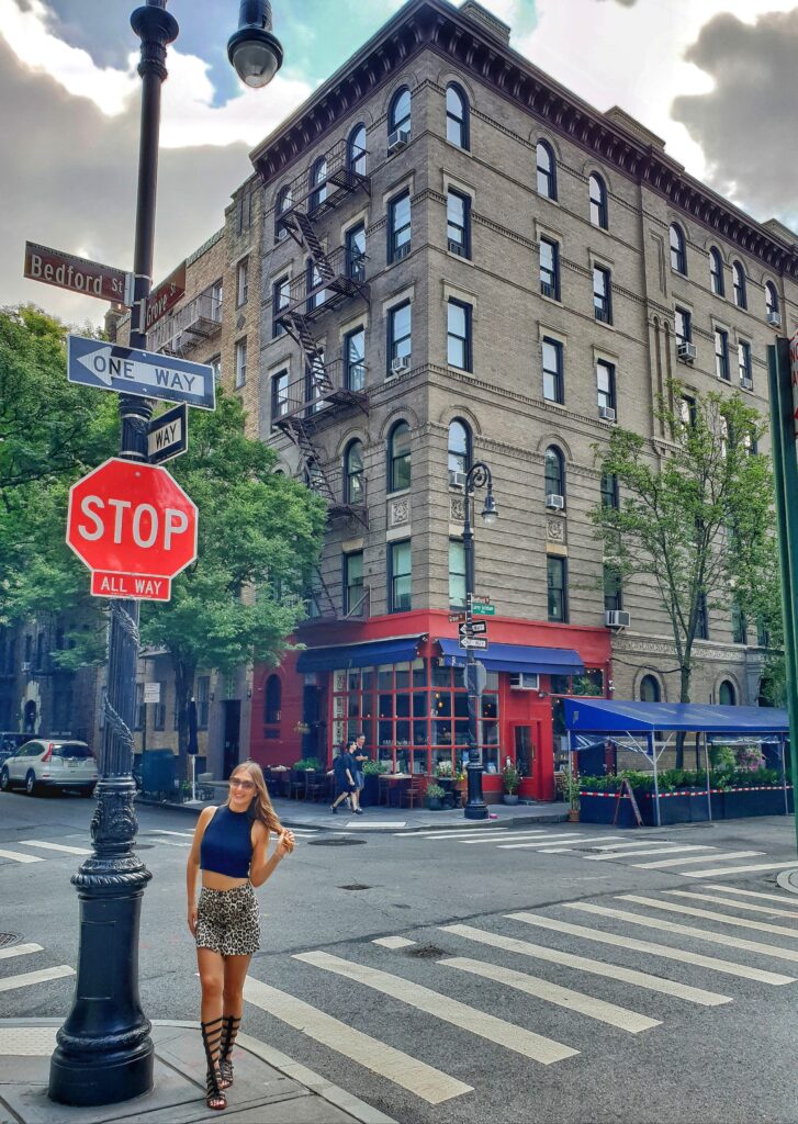 View of a classic Manhattan apartment building exterior in New York City, inspired by the Friends TV series setting.